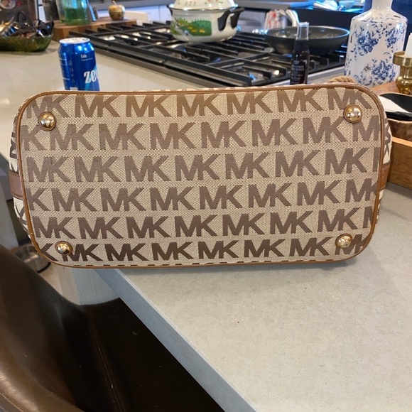 Michael Kors Jet Set brown & tan canvas Logo Tote Handbag satchel shoulder Purse - Picture 13 of 16